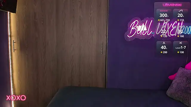 bull vixen2001 online show from 16, 1, 2025