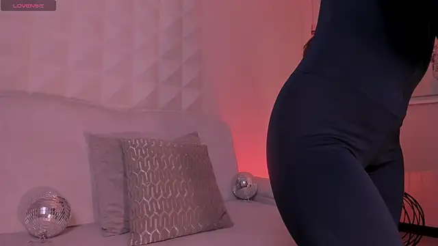 Snapshot of ErikaBenz_ chatting on 5, 4, 2026 ErikaBenz online show from 5, 4, 2026