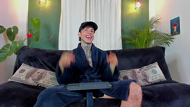 Snapshot of Aron_ford chatting on 9, 6, 2026 Aron ford online show from 9, 6, 2026
