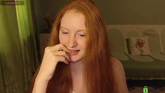 Snapshot of astoria_ross_ chatting on 20, 5, 2026 astoria ross online show from 20, 5, 2026