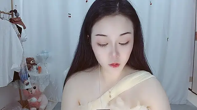 Angel-C online show from 4, 12, 2025