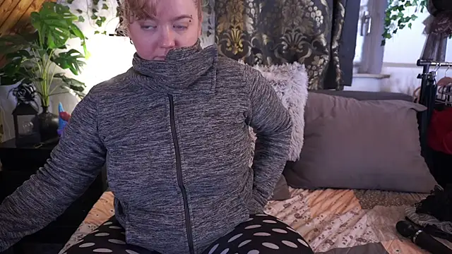 Snapshot of TessaWinter chatting on 29, 1, 2025 TessaWinter online show from 29, 1, 2025