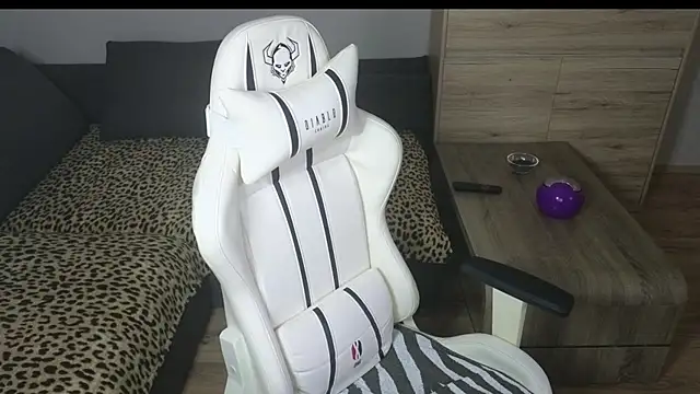 MolligSpielle online show from 1, 1, 2025