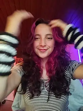 Snapshot of _Laary chatting on 28, 10, 2025  Laary online show from 28, 10, 2025