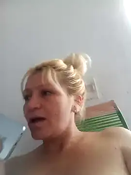 Nicolle Milf online show from 3, 3, 2025