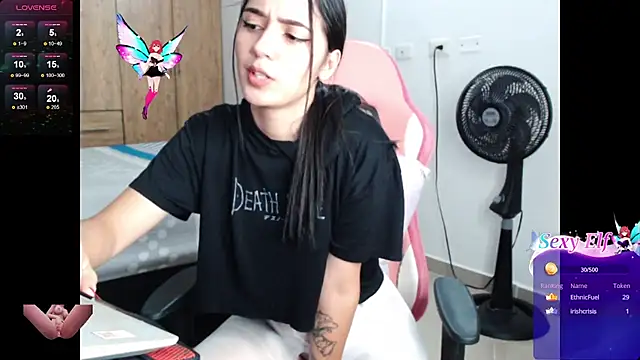 Snapshot of Danae_999 chatting on 11, 12, 2024 Danae 999 online show from 11, 12, 2024