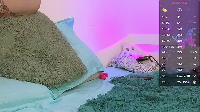 Snapshot of KrisztyAna chatting on 10, 12, 2024 KrisztyAna online show from 10, 12, 2024