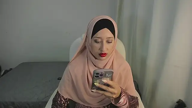 adila anich online show from 1, 3, 2025