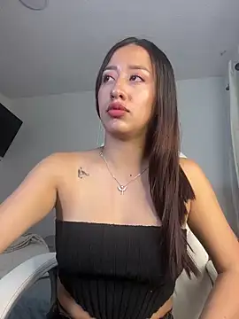 adila anich online show from 8, 3, 2025