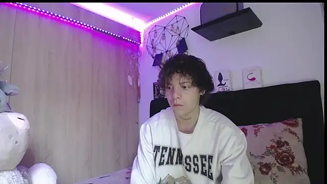 Santiago kiler online show from 30, 3, 2026