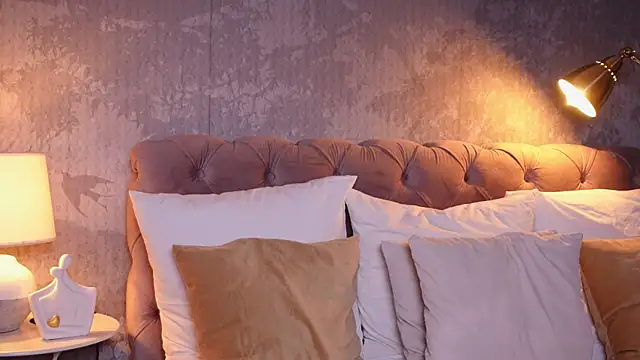 Snapshot of AngelaFay chatting on 13, 3, 2025 AngelaFay online show from 13, 3, 2025