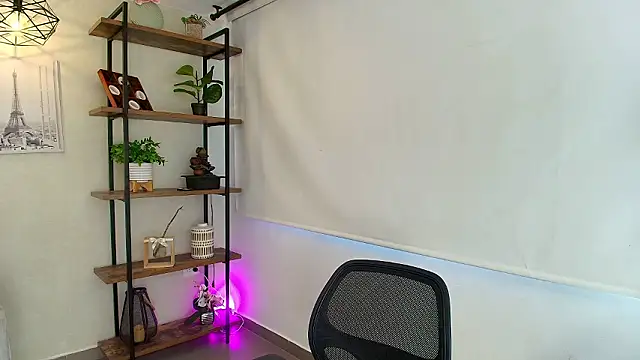 Sassy--Girl online show from 16, 3, 2026