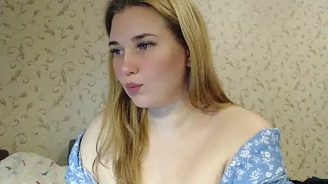 Snapshot of mmmPinUpGirl chatting on 11, 1, 2025 mmmPinUpGirl online show from 11, 1, 2025