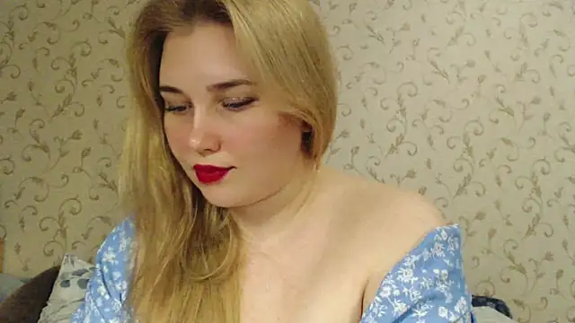 Snapshot of mmmPinUpGirl chatting on 2, 3, 2025 mmmPinUpGirl online show from 2, 3, 2025