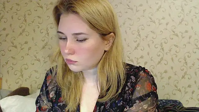 Snapshot of mmmPinUpGirl chatting on 12, 3, 2025 mmmPinUpGirl online show from 12, 3, 2025