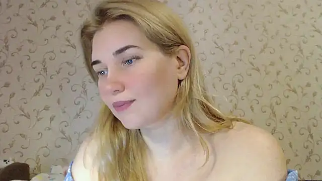 Snapshot of mmmPinUpGirl chatting on 12, 9, 2025 mmmPinUpGirl online show from 12, 9, 2025
