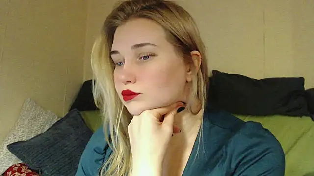 Snapshot of mmmPinUpGirl chatting on 8, 10, 2025 mmmPinUpGirl online show from 8, 10, 2025
