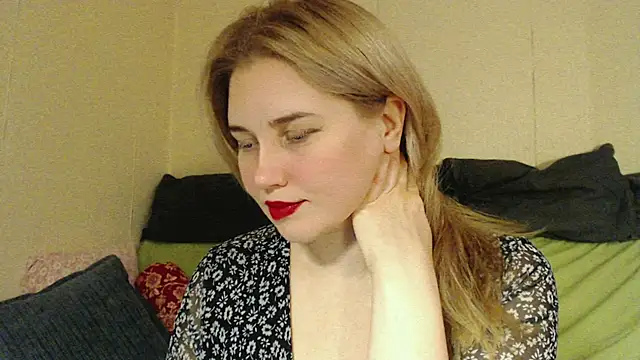 Snapshot of mmmPinUpGirl chatting on 10, 11, 2025 mmmPinUpGirl online show from 10, 11, 2025
