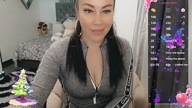 Snapshot of jlove_bss chatting on 5, 1, 2025 jlove bss online show from 5, 1, 2025