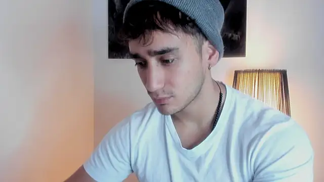 Snapshot of AlexRivera6 chatting on 10, 10, 2025 AlexRivera6 online show from 10, 10, 2025