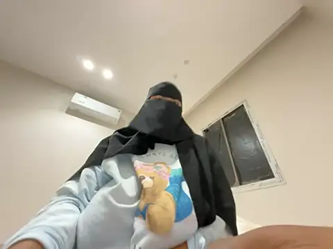 Submissive Arab online show from 2, 12, 2025