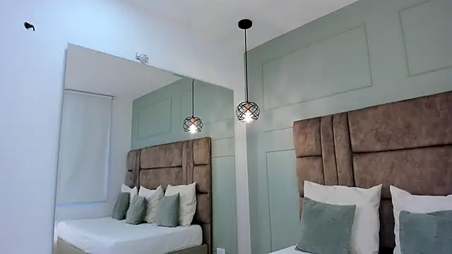 Snapshot of princesaparis chatting on 28, 1, 2025 princesaparis online show from 28, 1, 2025