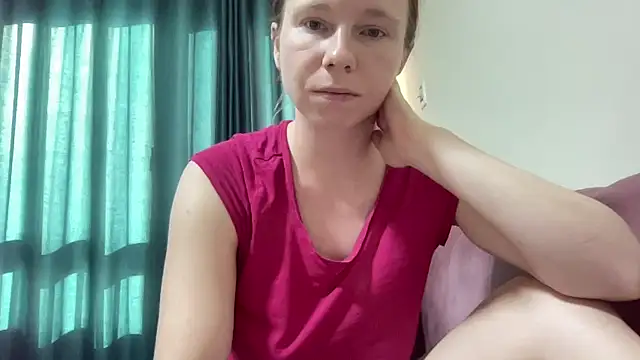 SweetLucy96 online show from 12, 10, 2025