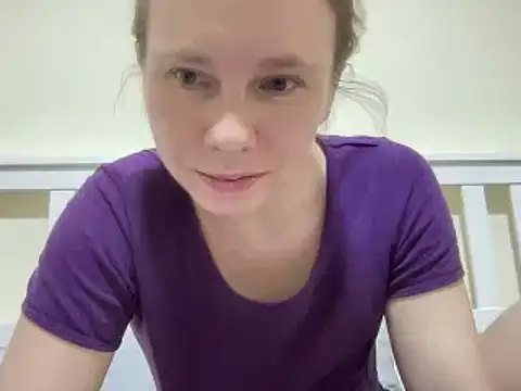 SweetLucy96 online show from 18, 11, 2025