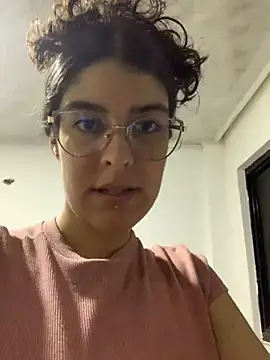 Snapshot of _Niah_ chatting on 8, 1, 2025 Niah online show from 8, 1, 2025