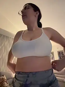  Niah  online show from 4, 4, 2026