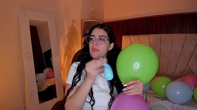  Niah  online show from 7, 4, 2026