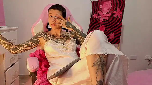 goddess vee  online show from 17, 4, 2026