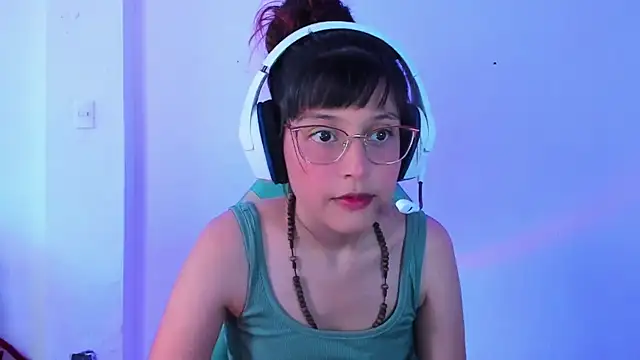 Snapshot of Little_Lisy chatting on 28, 9, 2025 Little Lisy online show from 28, 9, 2025