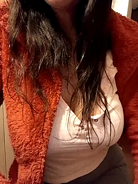 Snapshot of eva750 chatting on 10, 12, 2024 eva750 online show from 10, 12, 2024