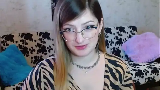 Snapshot of Arielsssplash chatting on 13, 10, 2025 Arielsssplash online show from 13, 10, 2025