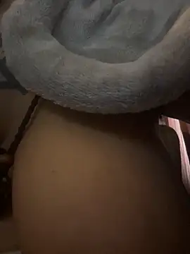 nickytheehawtie online show from 13, 4, 2026