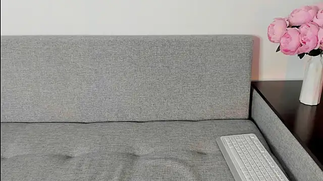 Snapshot of miss_emily_ chatting on 18, 10, 2025 miss emily  online show from 18, 10, 2025