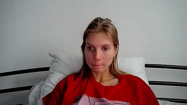 Snapshot of MaryMiton chatting on 15, 2, 2025 MaryMiton online show from 15, 2, 2025