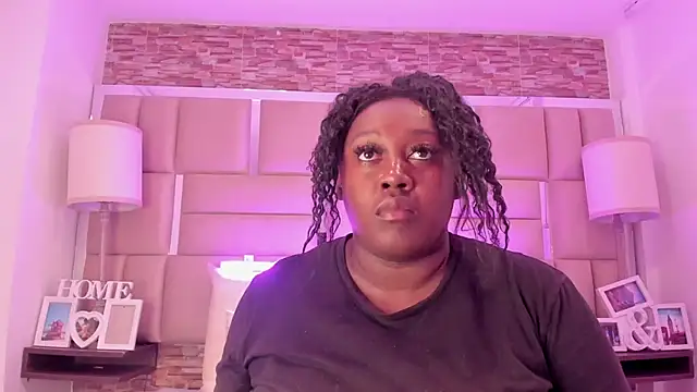 ShaniaBrownn online show from 21, 2, 2026