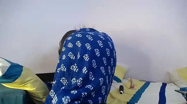 Snapshot of cutee__crazy chatting on 4, 12, 2024 cutee  crazy online show from 4, 12, 2024