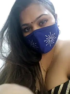 Snapshot of cutee__crazy chatting on 13, 2, 2025 cutee  crazy online show from 13, 2, 2025