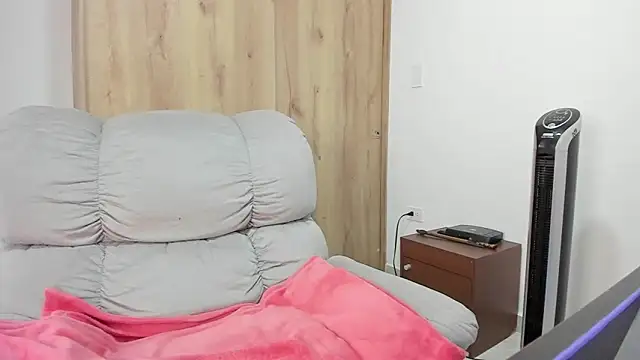 Snapshot of xspecialoomx chatting on 22, 3, 2026 xspecialoomx online show from 22, 3, 2026