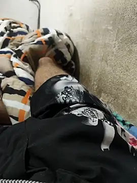 Snapshot of KleberL chatting on 17, 12, 2025 KleberL online show from 17, 12, 2025