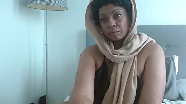 MSweetLindaParks online show from 5, 4, 2026