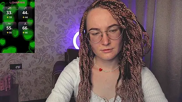 AgnesGraham online show from 10, 4, 2026