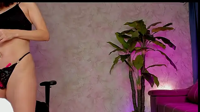 Emma7 online show from 21, 2, 2025