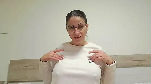 Sanada hot online show from 14, 1, 2026