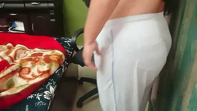 Snapshot of yoursnishaa chatting on 17, 1, 2025 yoursnishaa online show from 17, 1, 2025