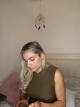 Snapshot of ASHLEY_BLAIR chatting on 21, 6, 2026 ASHLEY BLAIR online show from 21, 6, 2026