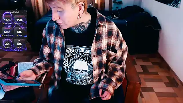 Marieblueeyes online show from 19, 11, 2025